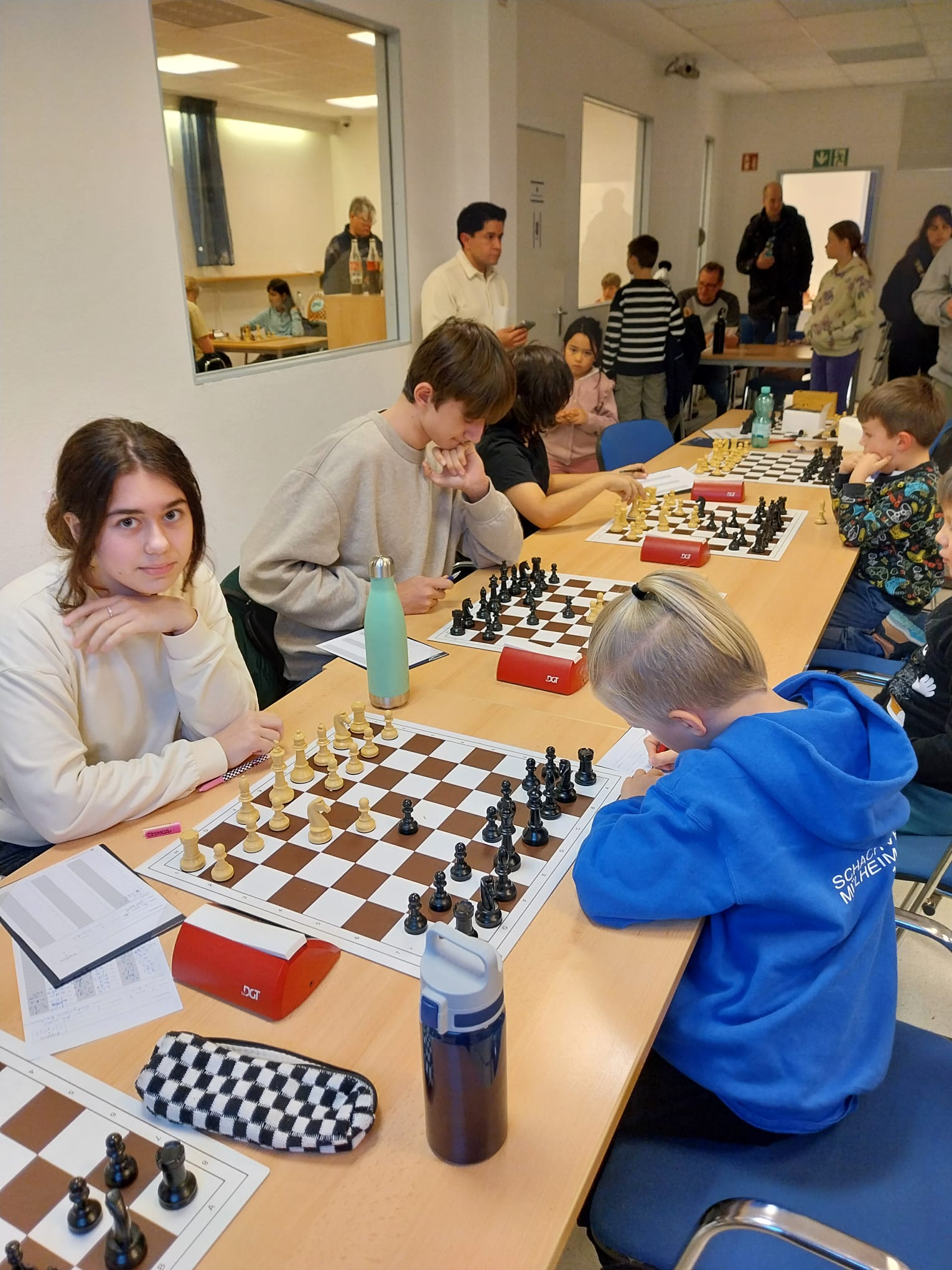 Vladyslava und Hakim beim Kreisligajugendspiel in Mülheim Nord